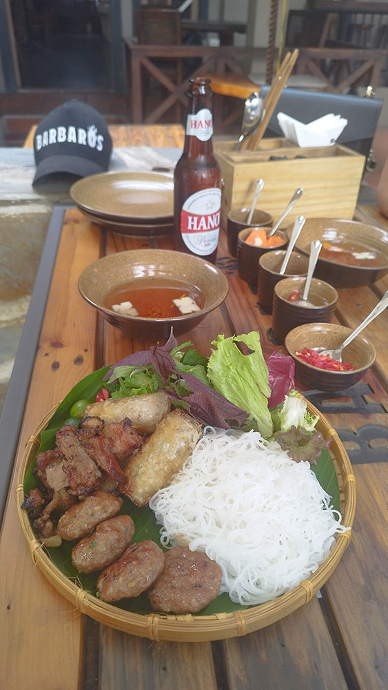 Bun Cha Khoi table presentation in Tay Ho, Hanoi.
